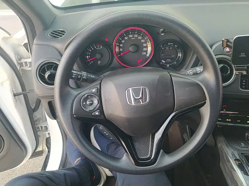 Photo 11 - Honda XR-V