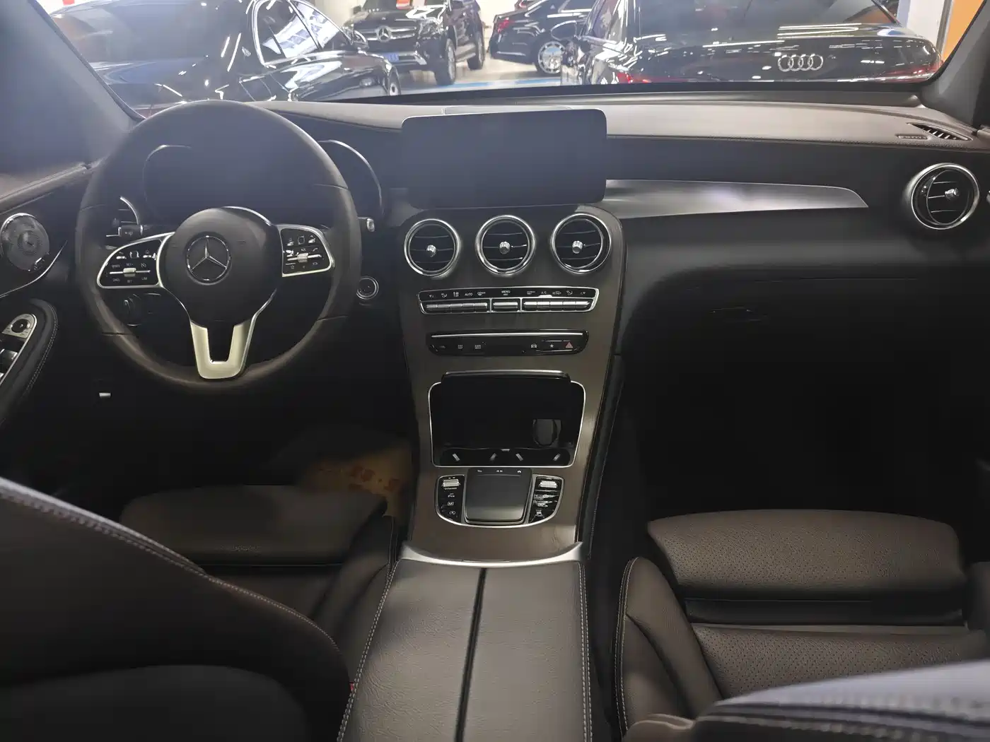 Mercedes-Benz GLC 2021 GLC 260 L 4MATIC Luxury фото 7