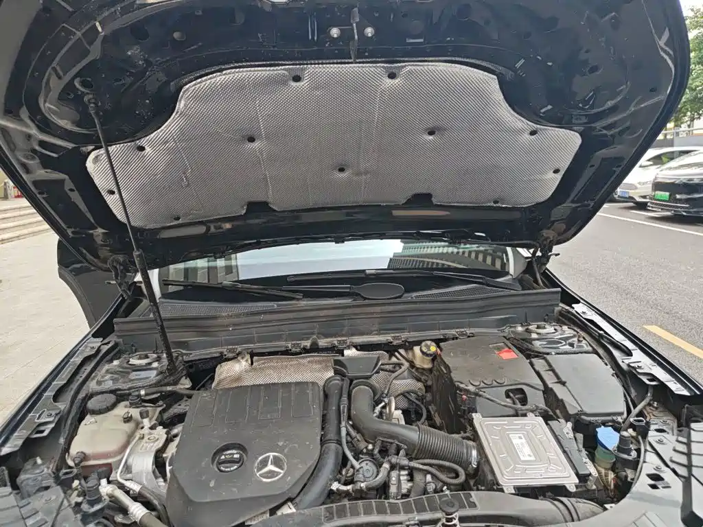 Photo 16 - Mercedes-Benz GLB
