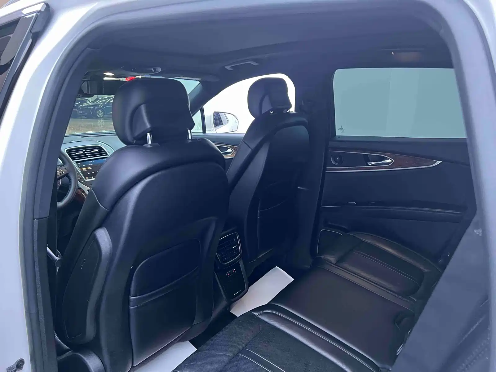 Photo 28 - Lincoln MKX