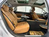 Photo 10 - Audi A8