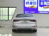Photo 16 - Audi A8