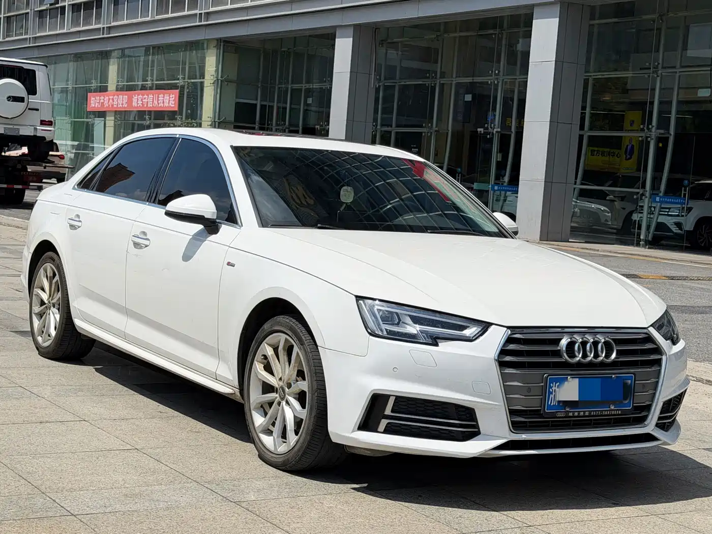 Фото 3 - Audi A4L