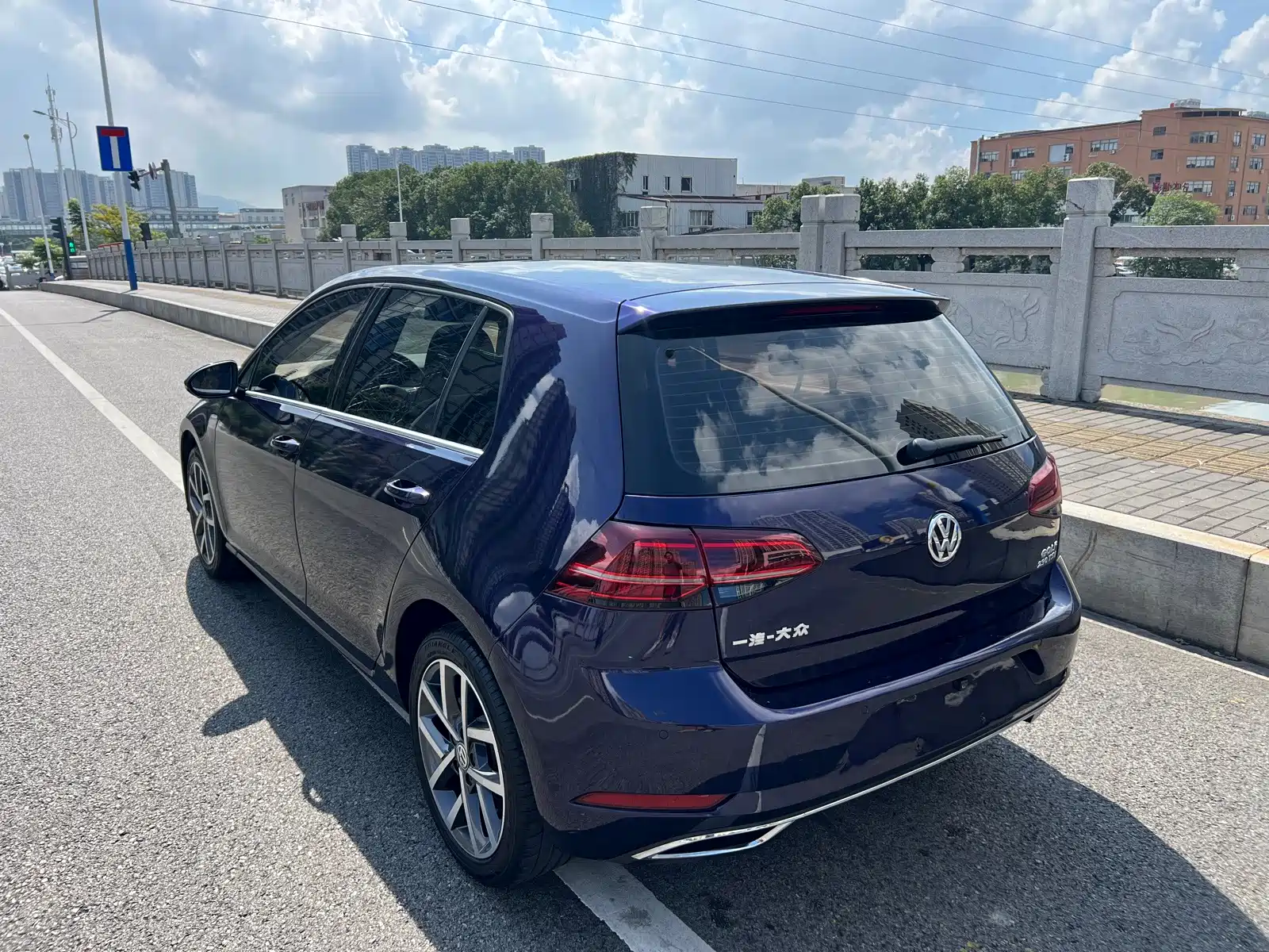صورة 4 - Volkswagen Golf