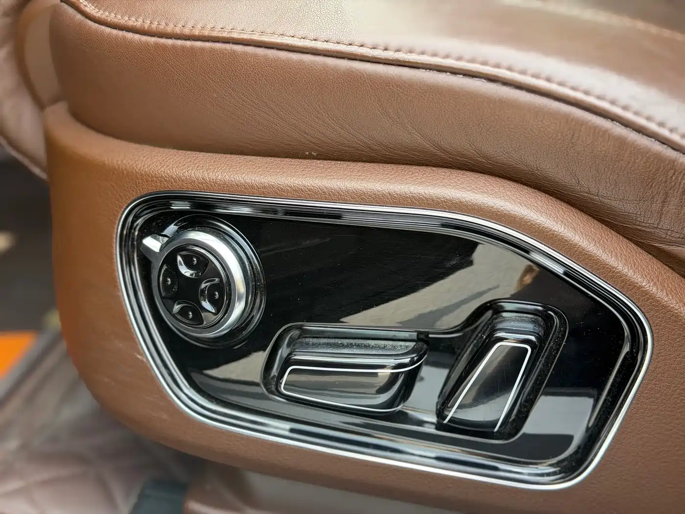 Audi A8 2013 A8L 50 TFSI quattro Luxury фото 6
