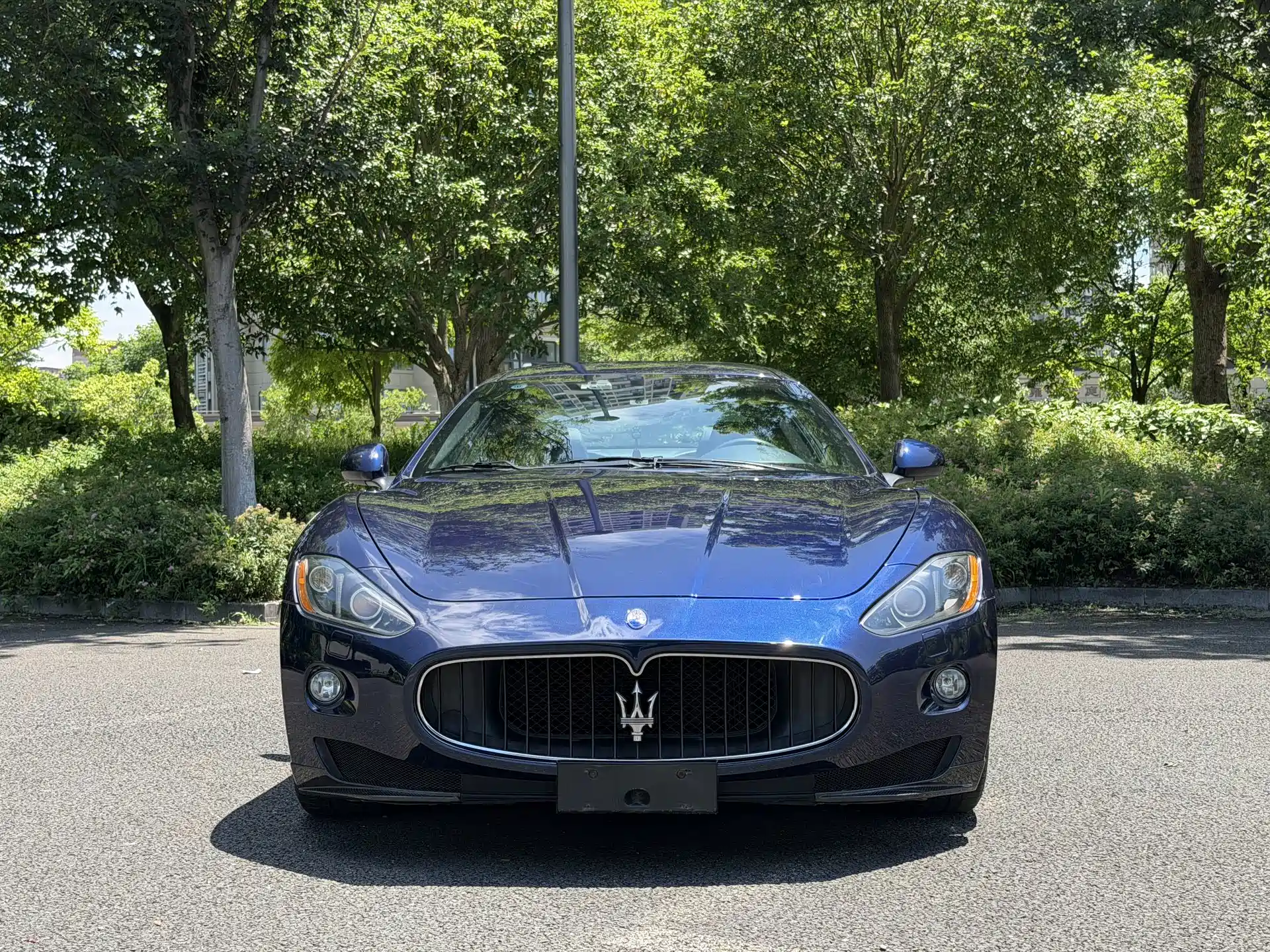 Photo 2 - Maserati GranTurismo