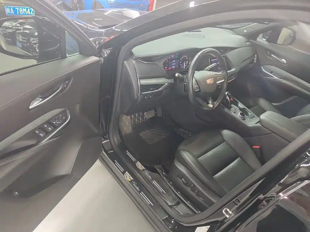 Cadillac XT4 2023 2023 Model Year 28T Two-Wheel Drive Luxury Model