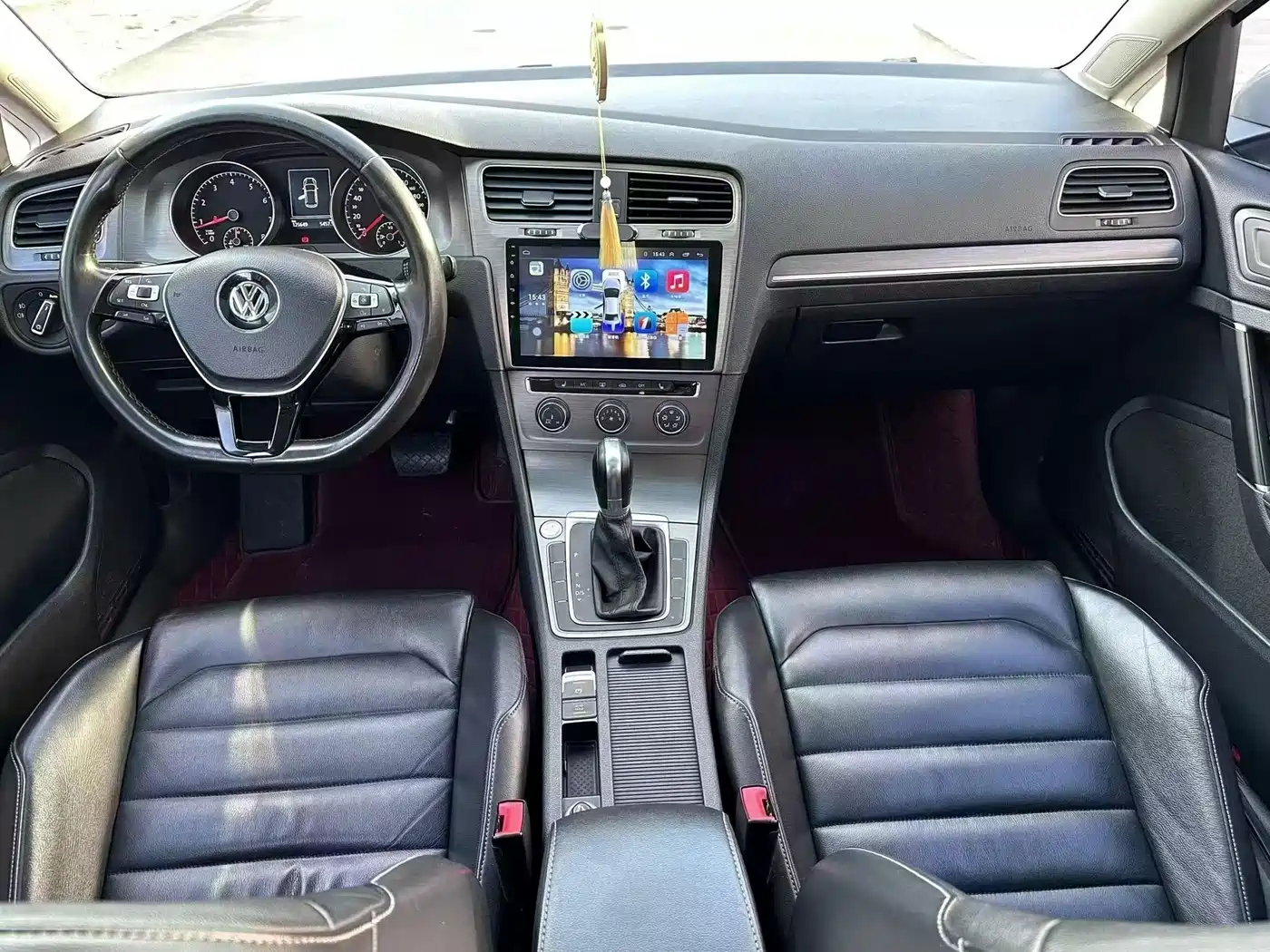 Volkswagen Golf 2016 230TSI Automatic Luxury фото 6