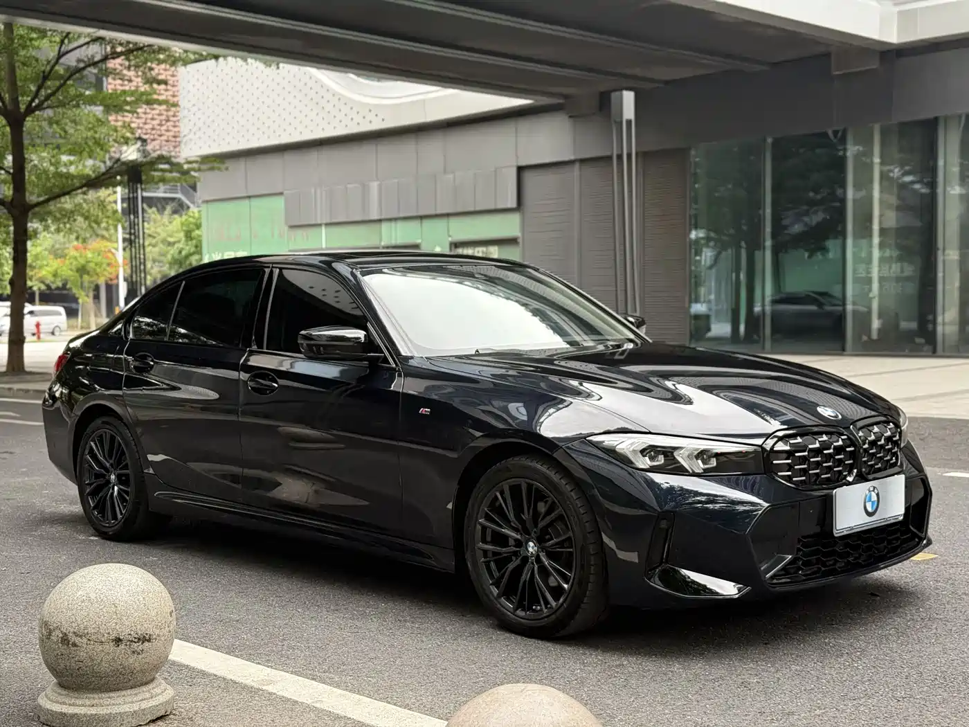 BMW 3 Series 2024 325Li M Sport Shadowline Package фото 3