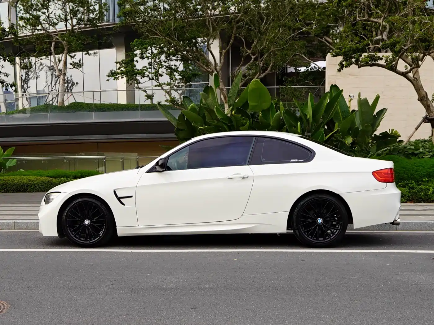 BMW 3 Series (Import) 2013 2011 320i Coupe