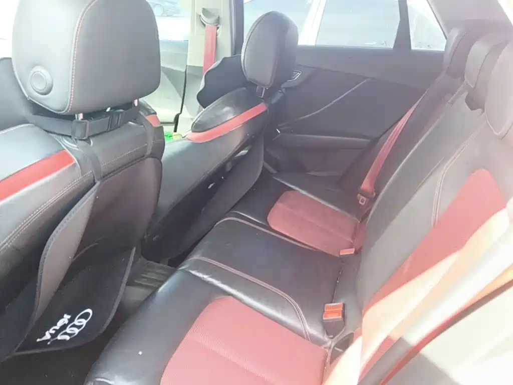 Photo 22 - Audi Q2L