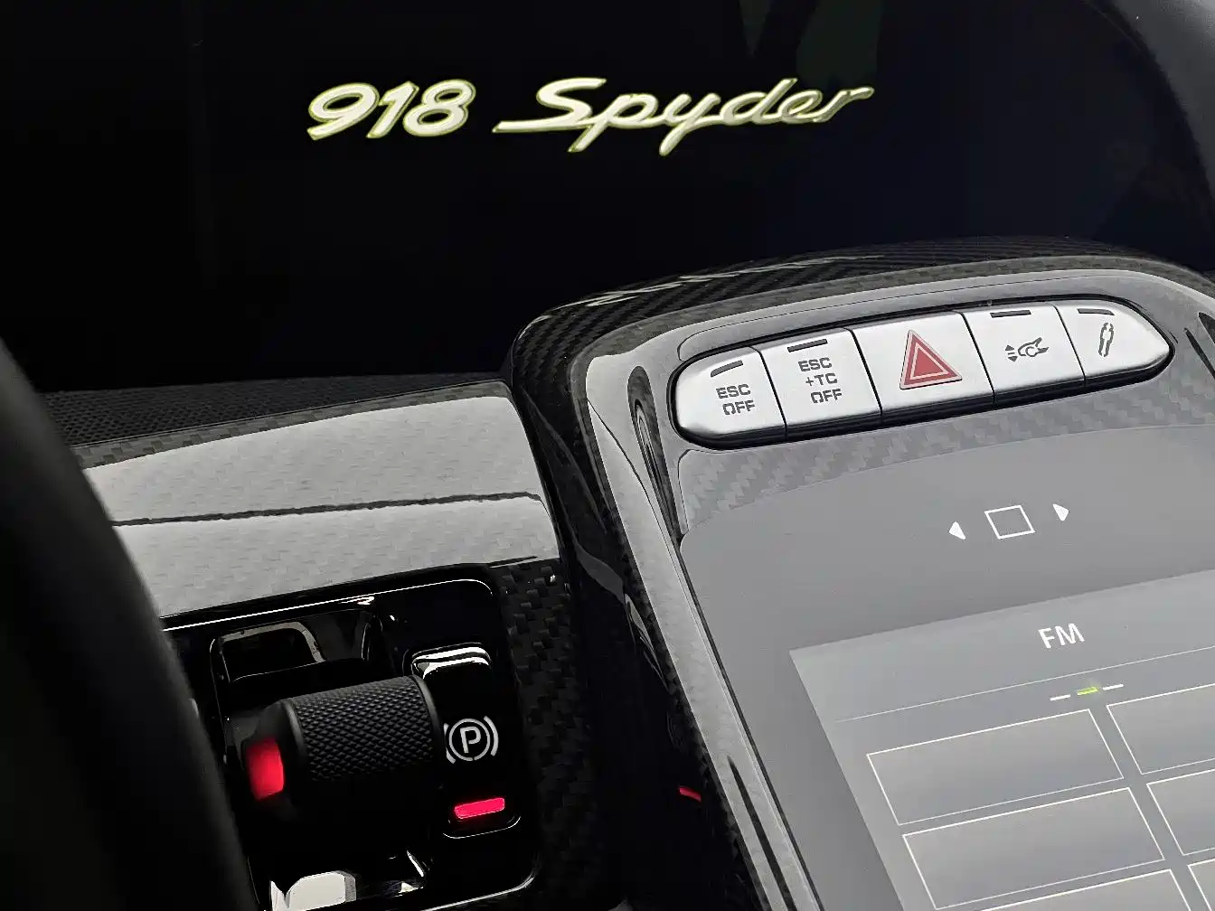 Porsche 918 Spyder 2015 2014 4.6L