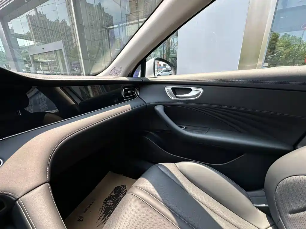 Roewe D7 2026 2025 DMH 125km World Champion Edition