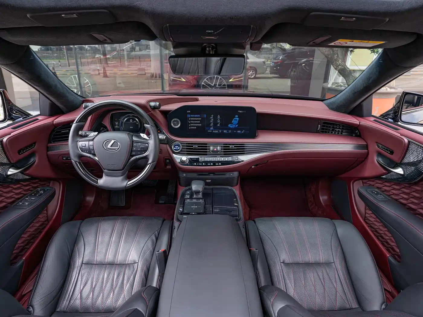 Lexus LS 2021 500h Executive Edition фото 13