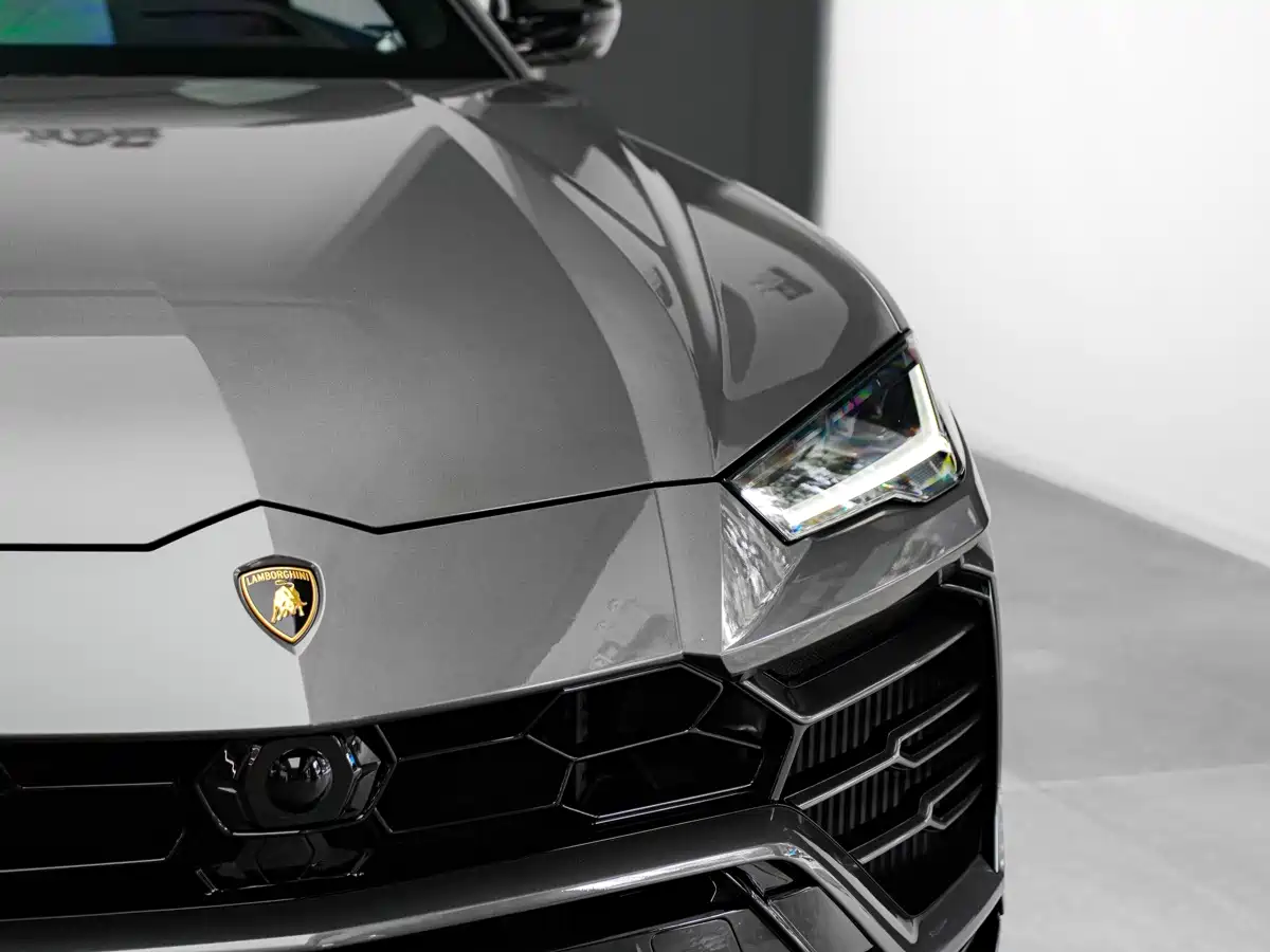 Фото 28 - Lamborghini Urus