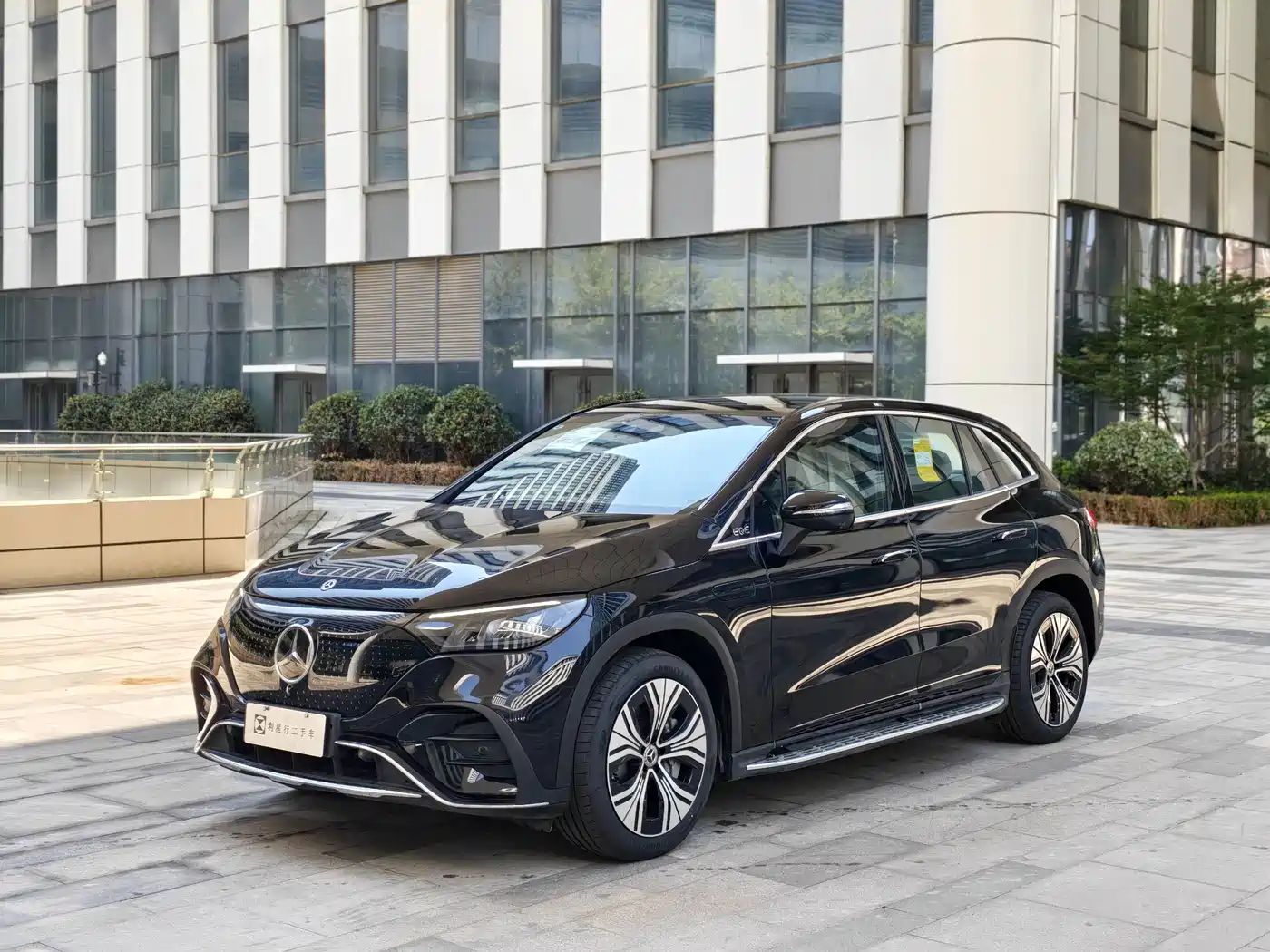 Mercedes-Benz EQE SUV 2024