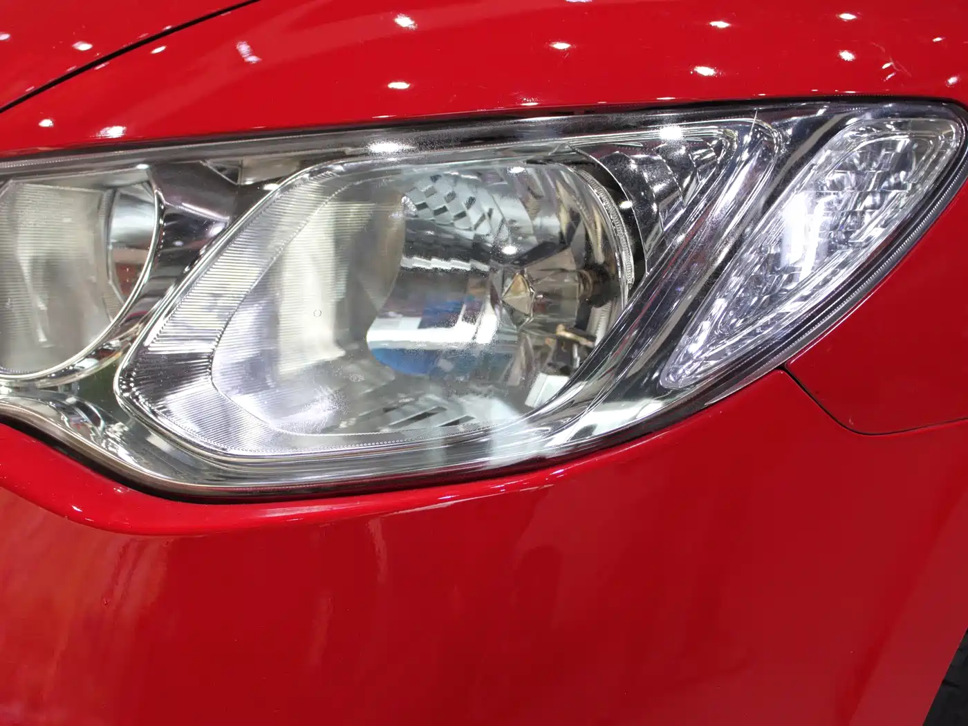 CIIMO CIIMO 2013 2012 1.8L Automatic