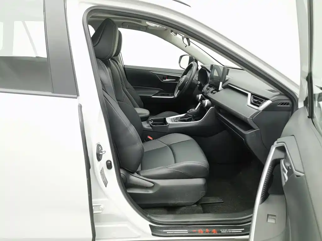 Фото 23 - Toyota Wildlander