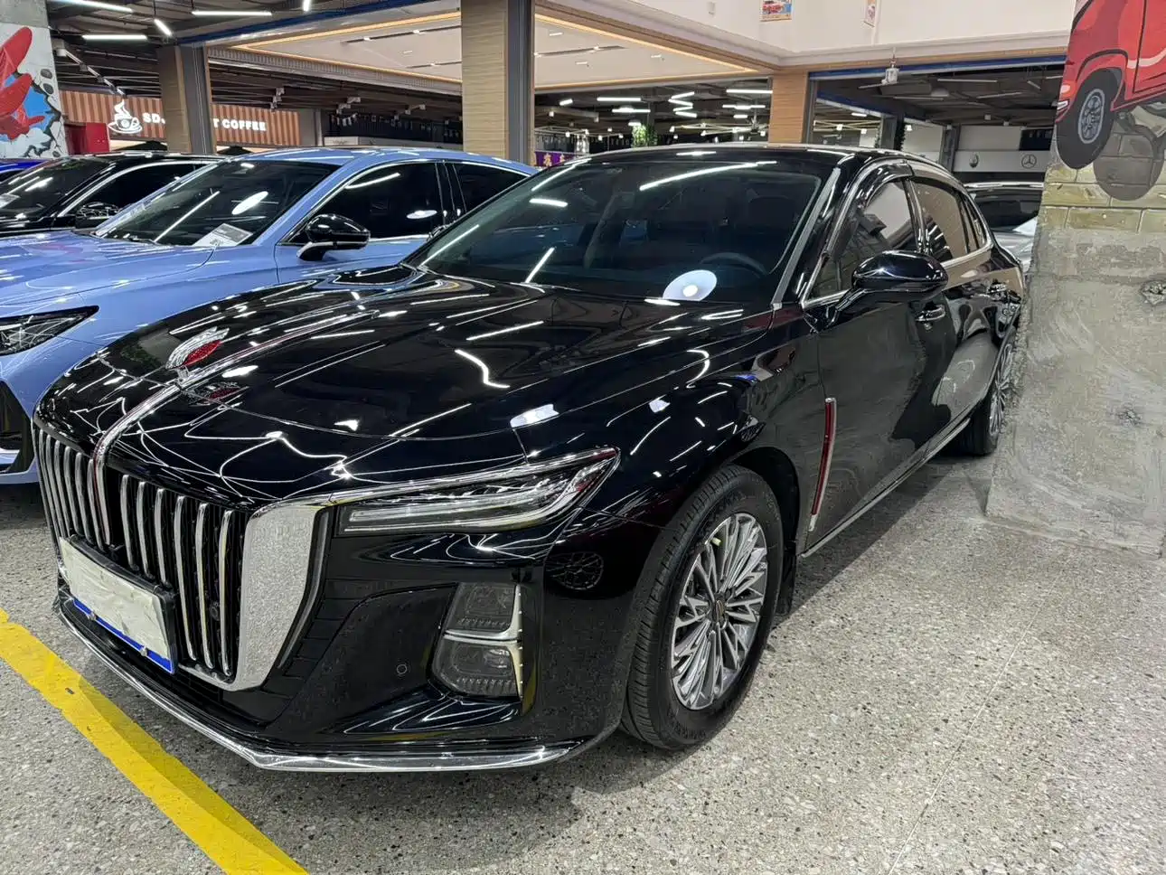 صورة 1 - Hongqi H5