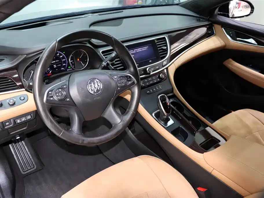 Buick LaCrosse 2019 28T Premium Model фото 8