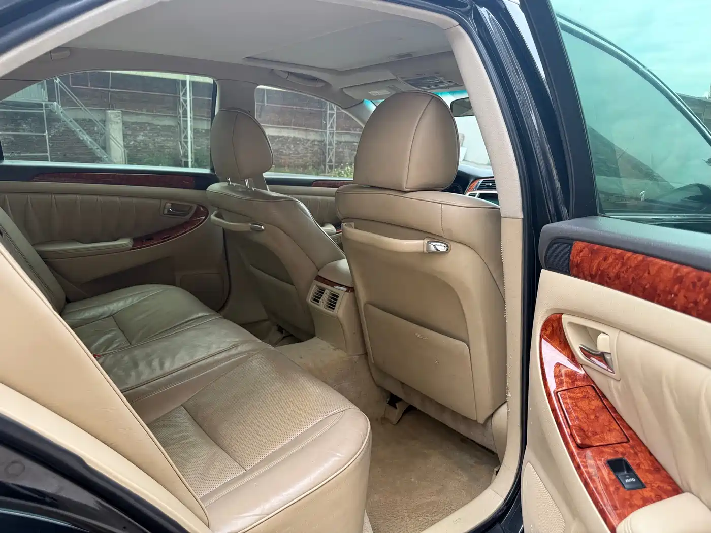 Photo 13 - Toyota Crown