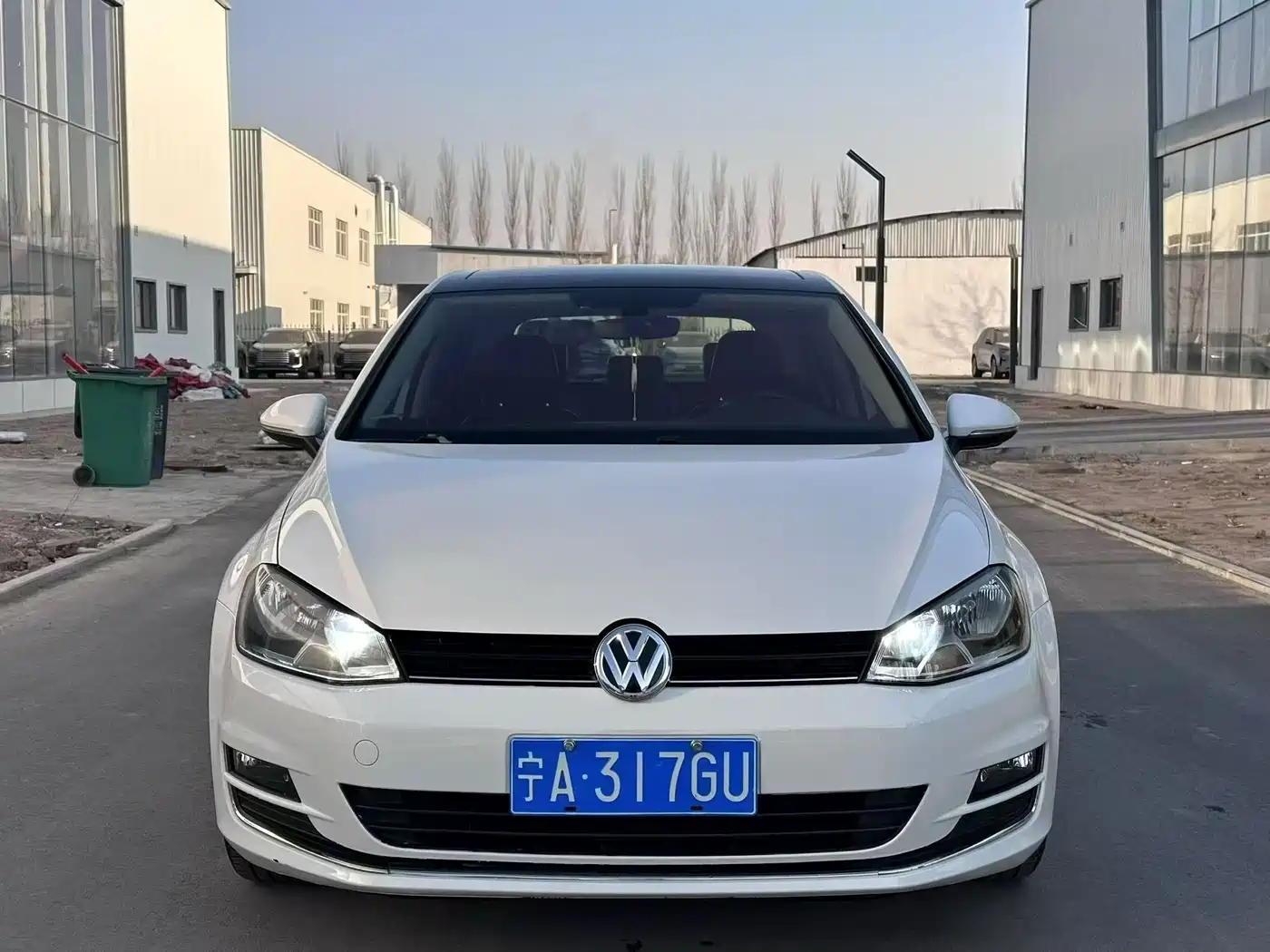 Volkswagen Golf 2016 230TSI Automatic Luxury фото 2