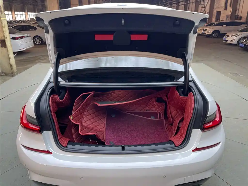 BMW 3 Series 2022 320Li M Sport Package фото 29