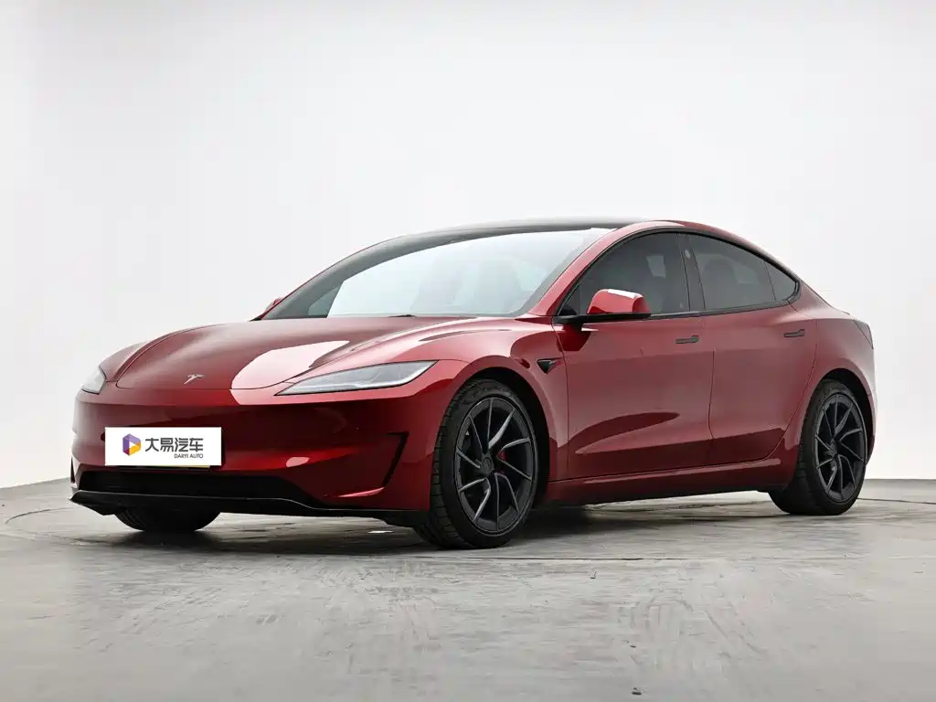 Tesla Model 3 2024