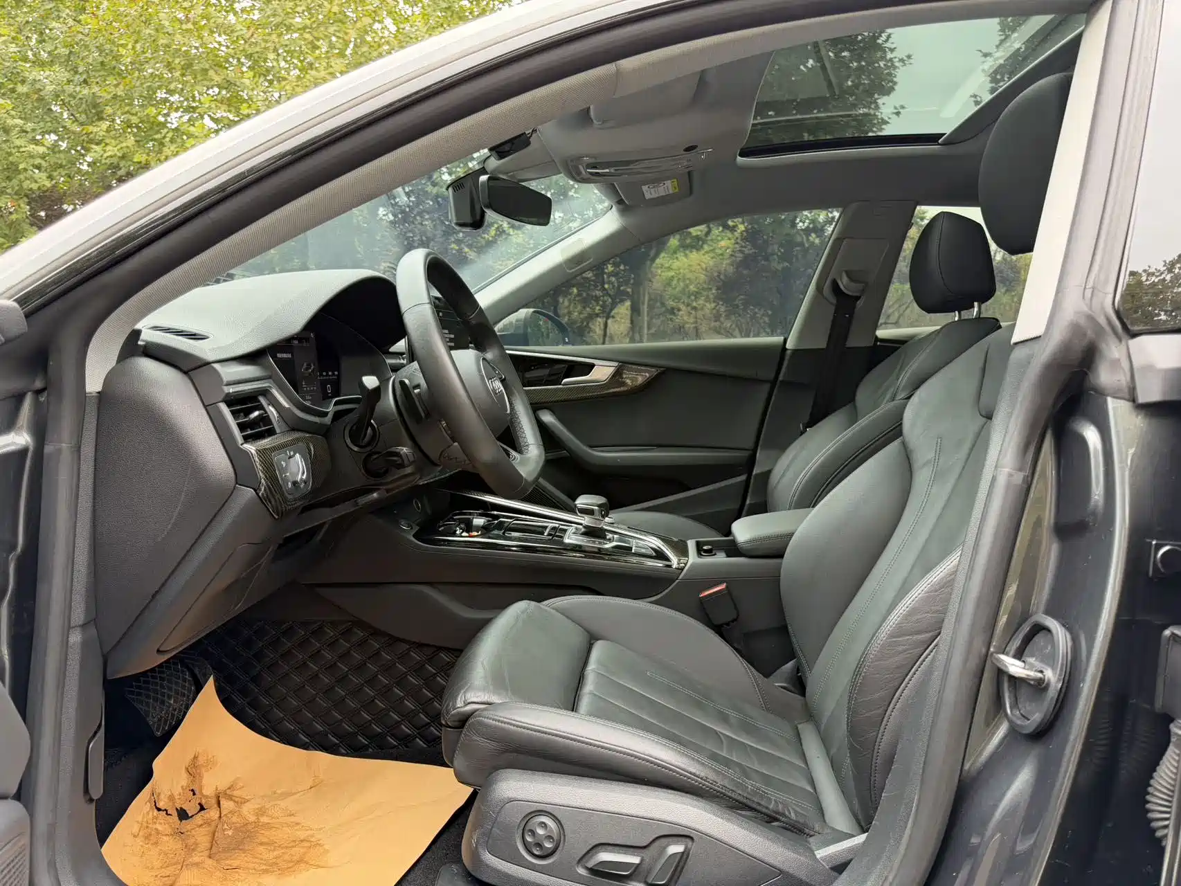 Photo 5 - Audi A5 (Import)