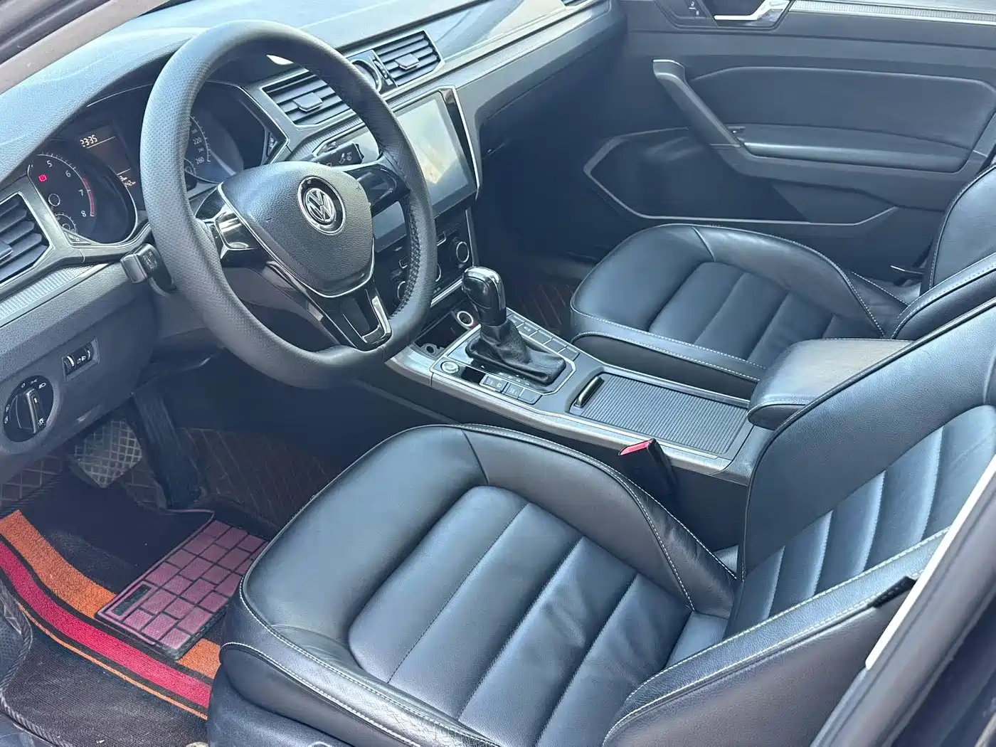 Volkswagen Passat 2015 1.8TSI Automatic Prestige Edition фото 6