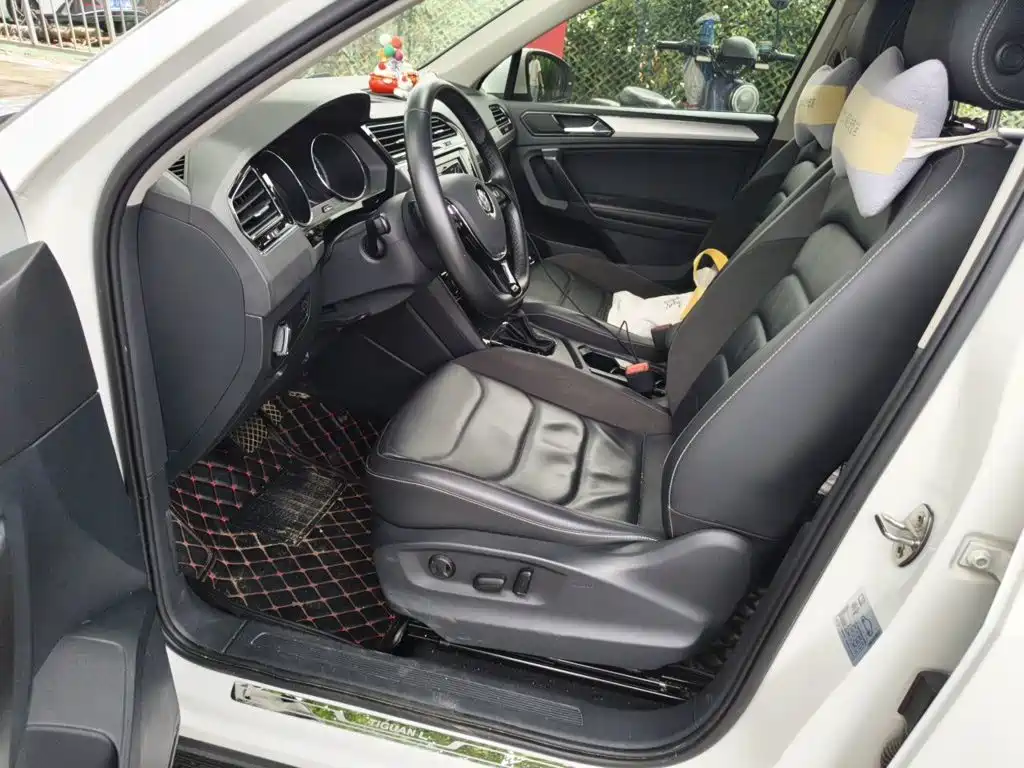 Фото 21 - Volkswagen Tiguan L