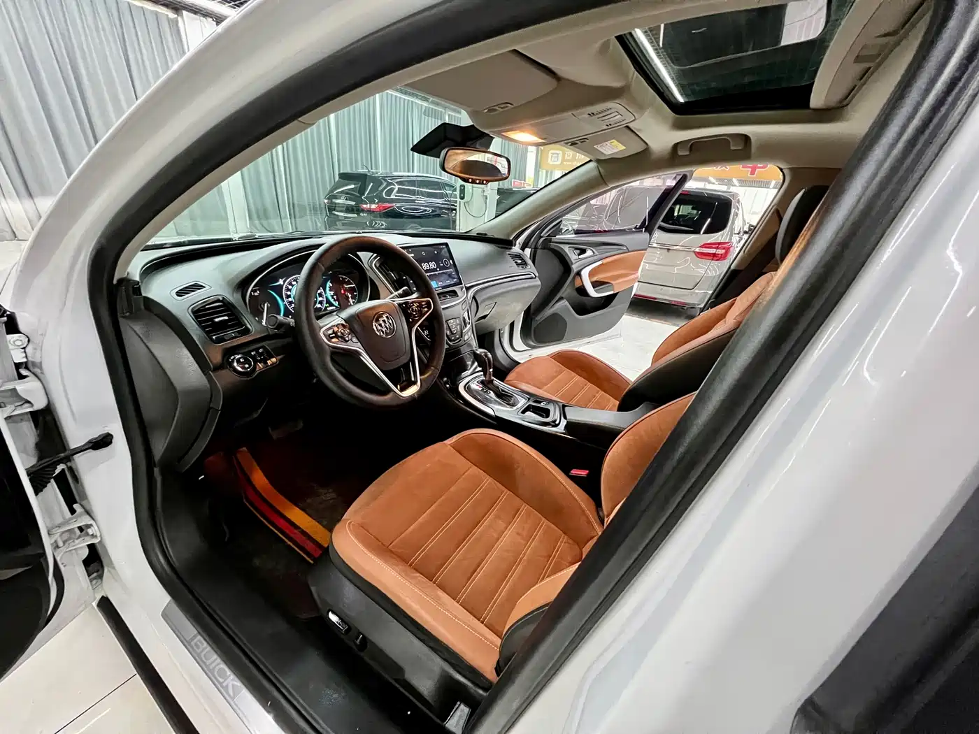 Buick Regal 2015 1.6T Elite Tech Edition фото 9