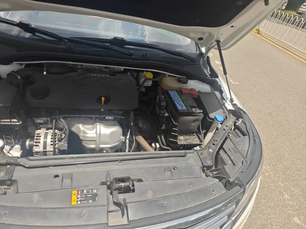 Roewe i6 2022 2020 PLUS 1.6L CVT 4G Connected Glory Flagship Edition
