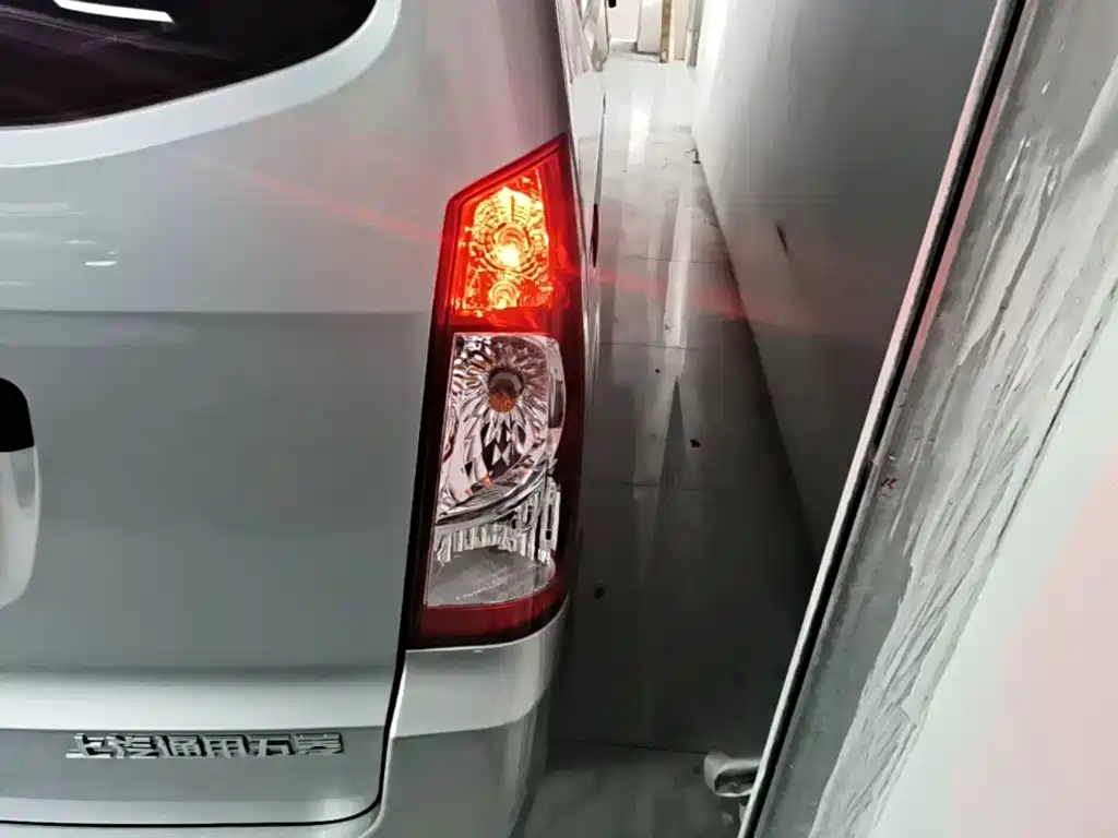 Wuling Motors Wuling Rongguang S 2024 2023 1.5L Base 5/7 Seater