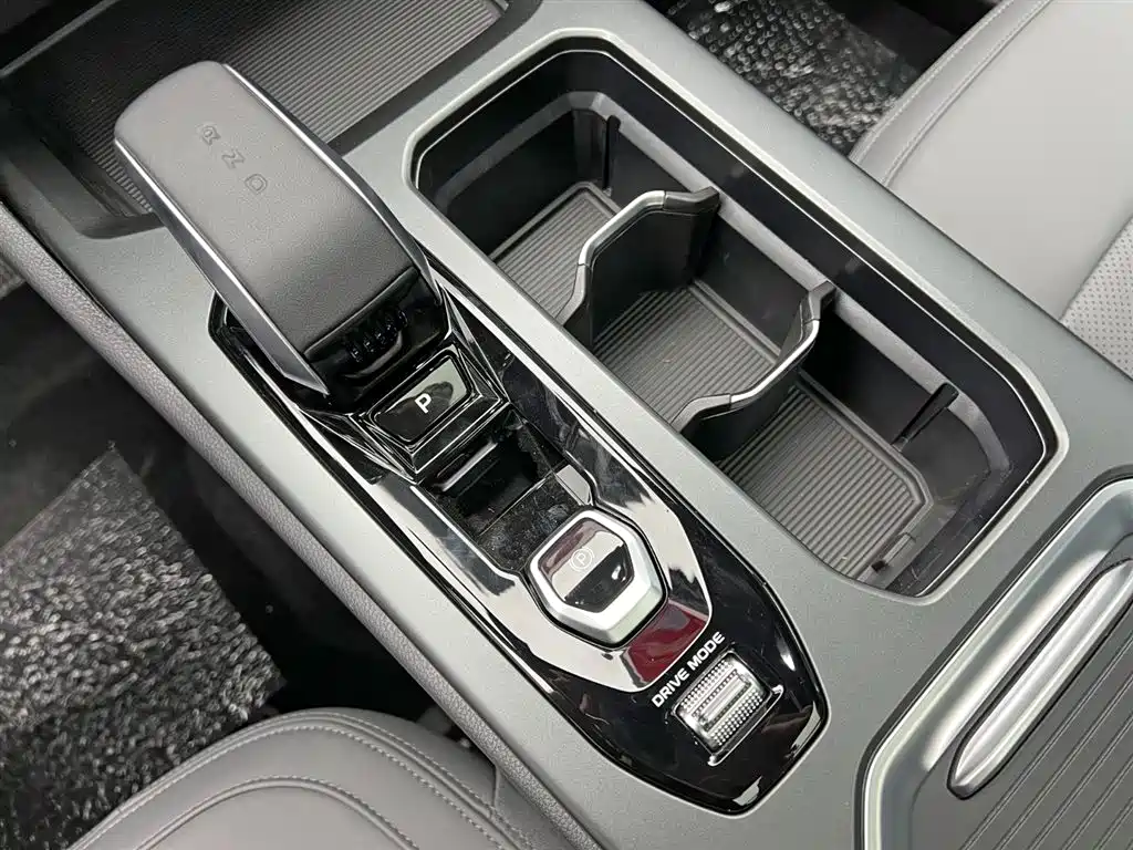 GEELY HAOYUE L