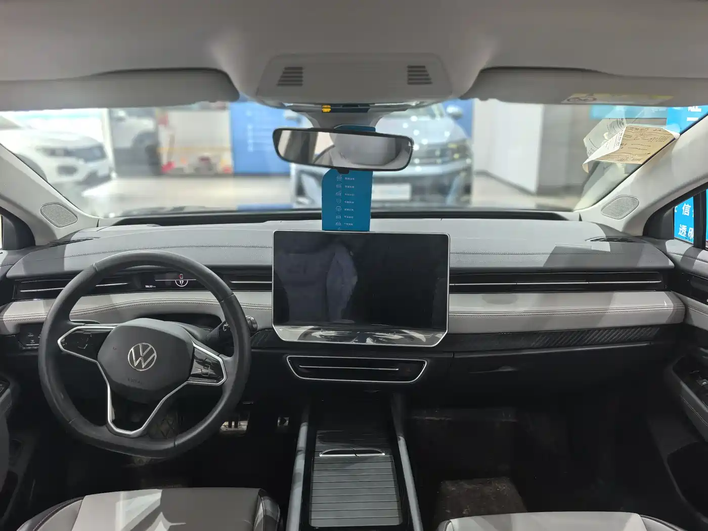 VOLKSWAGEN ID.7 VIZZION