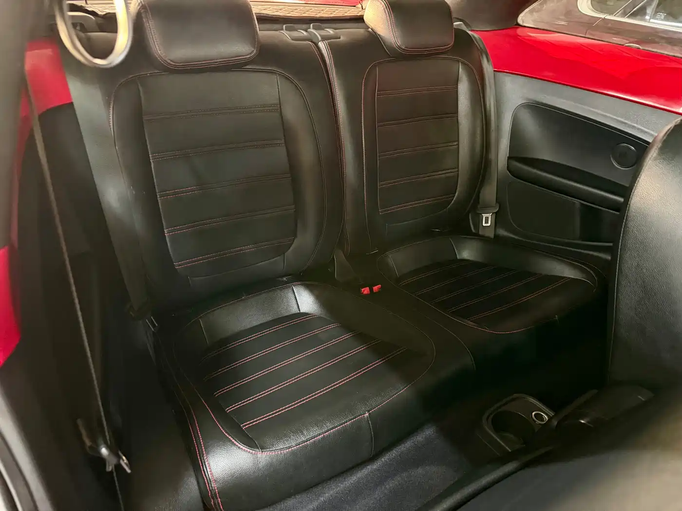 Volkswagen Beetle 2017 180TSI Style фото 11