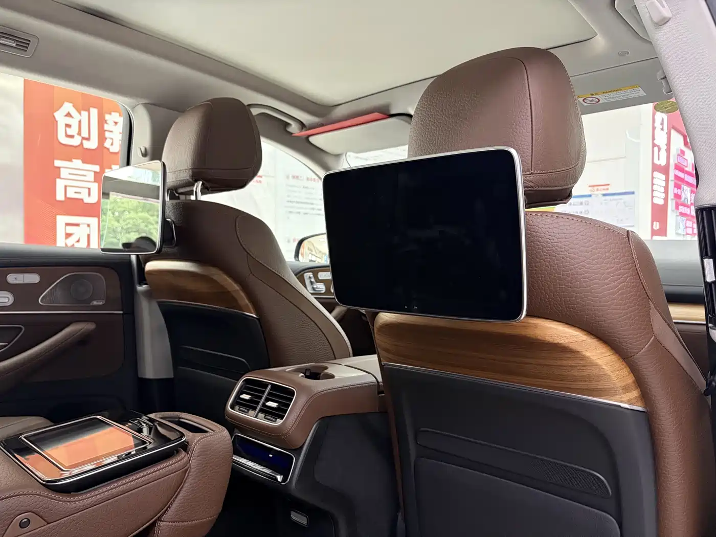 Mercedes-Benz GLS 2024 Model GLS 450 4MATIC Luxury фото 22