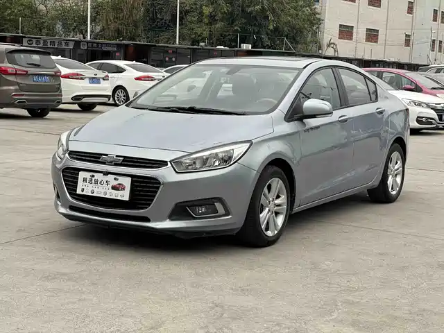 CHEVROLET CRUZE