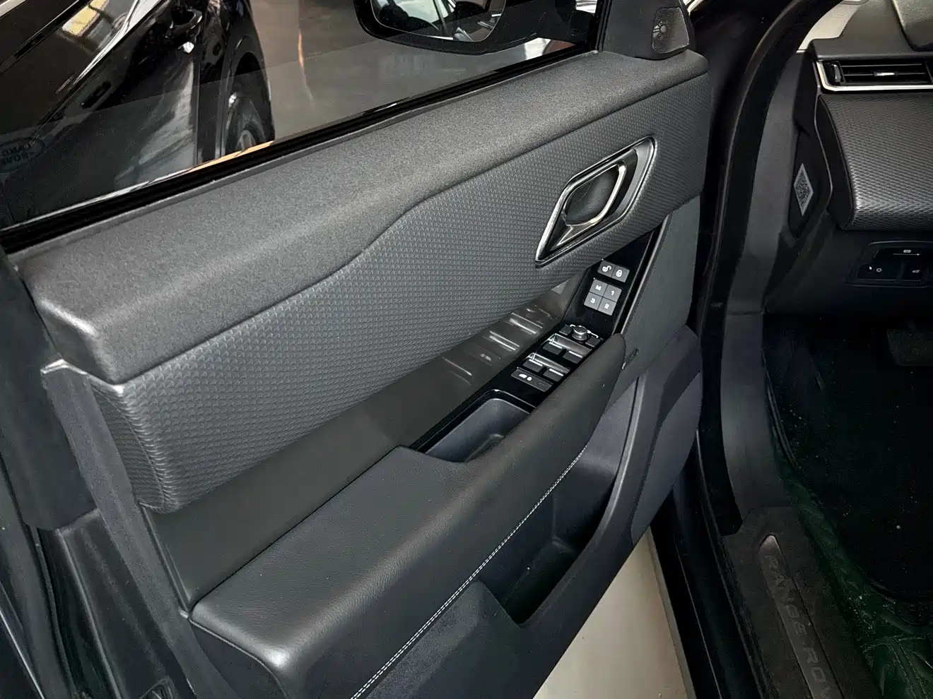 Land Rover Range Rover Velar 2018 P250 S фото 12