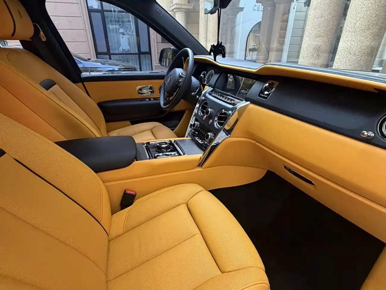 Rolls-Royce Cullinan 2023 2024 4-Seater