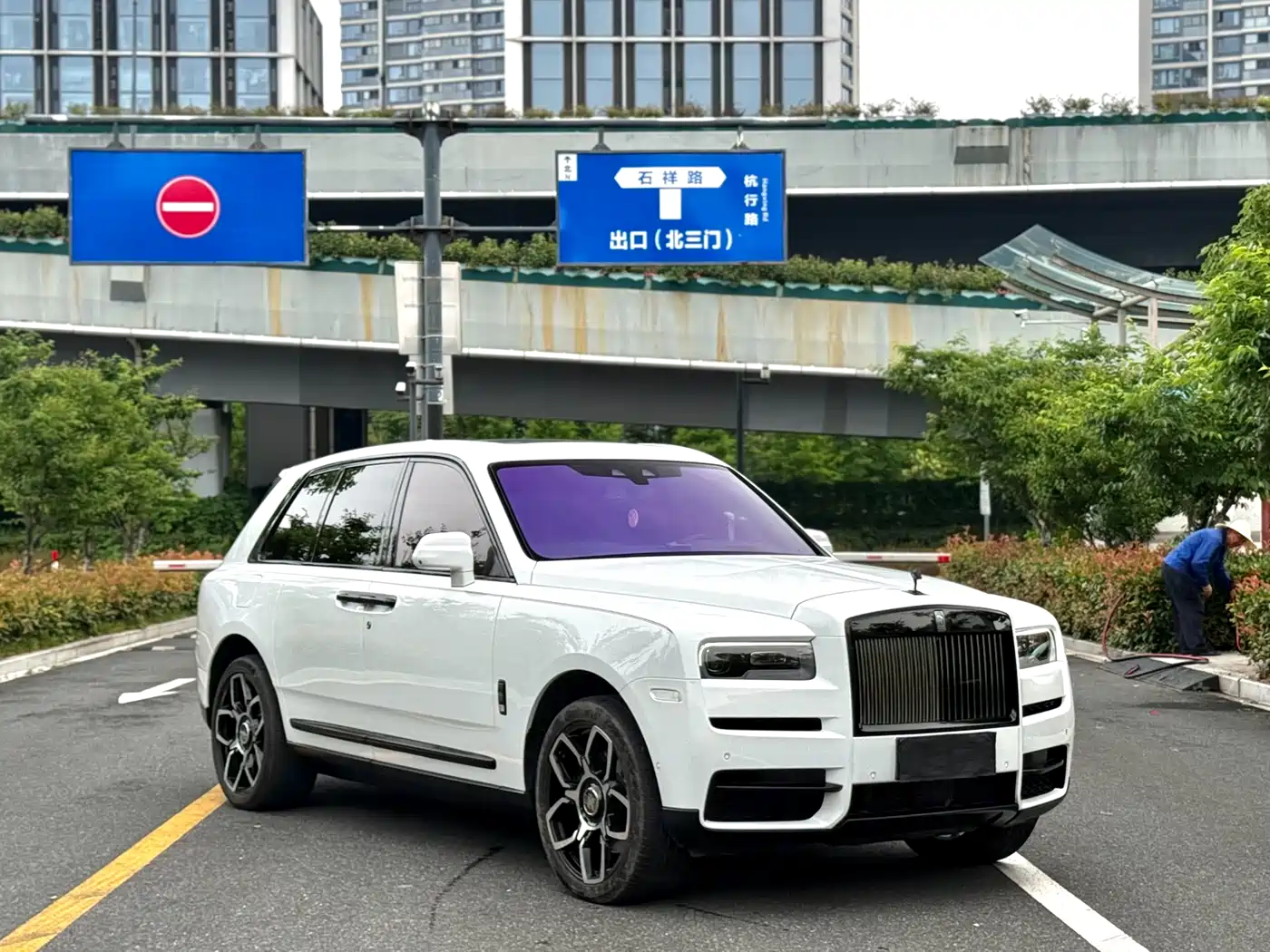 Rolls-Royce Cullinan 2018 4-Seater Version фото 2