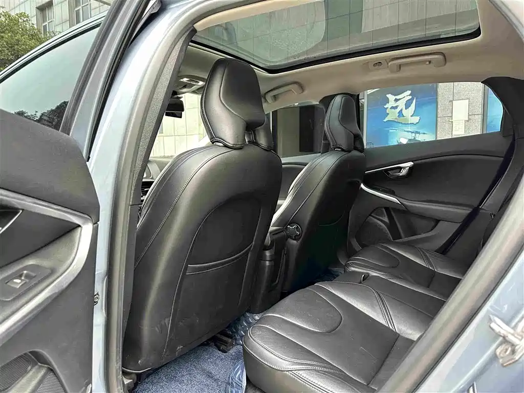 Volvo V40 2019 2018 T3 Inscription Edition
