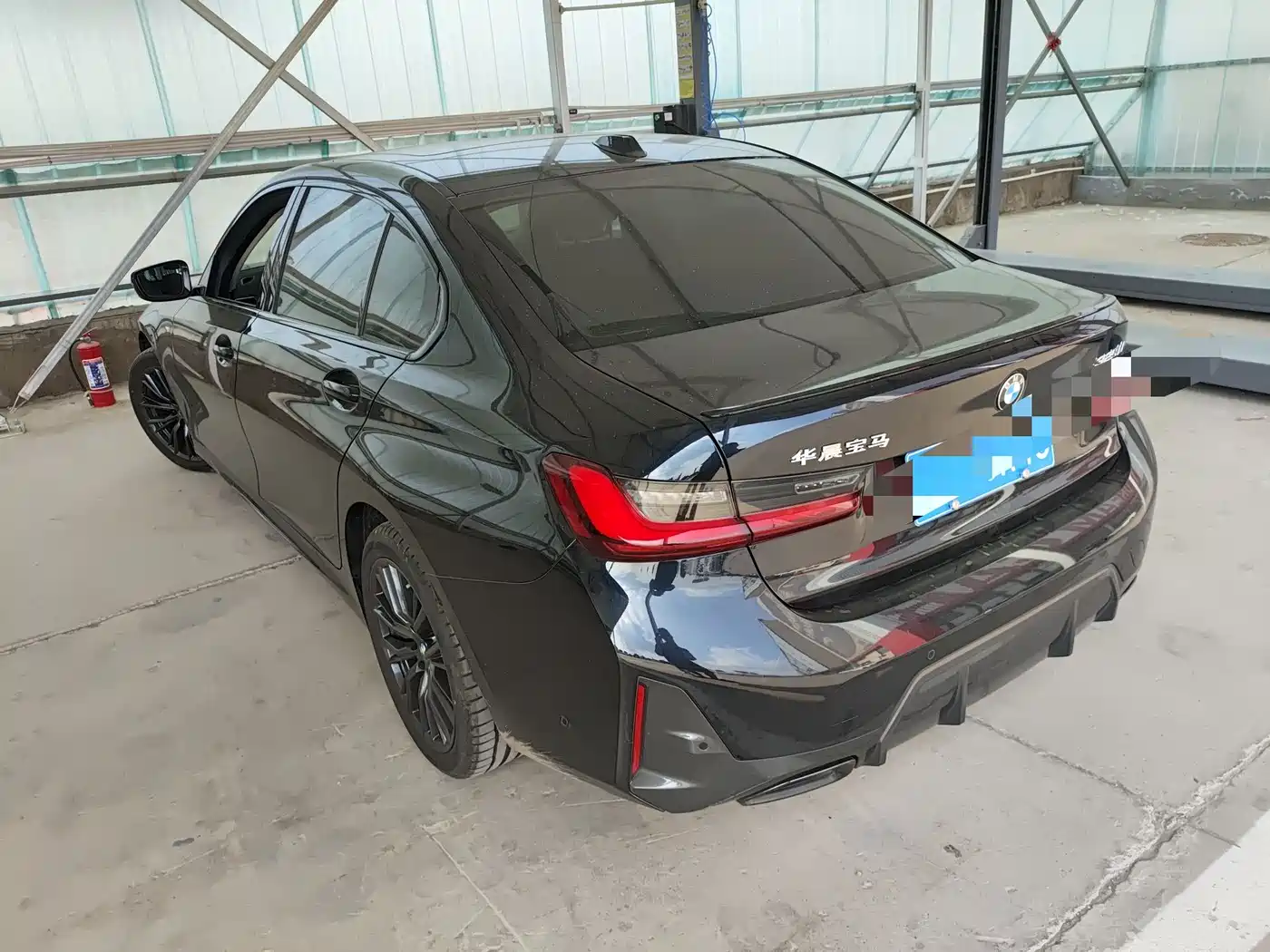 BMW 3 Series 2024 325Li M Sport Shadowline Package фото 2