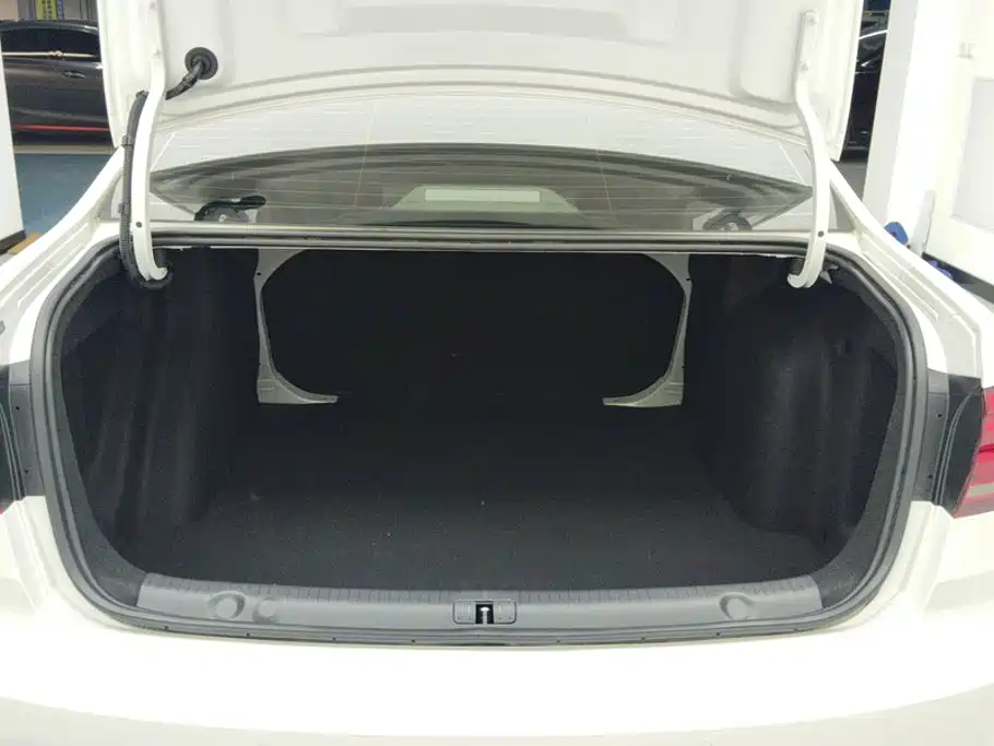 Volkswagen Lavida, миниатюра 4