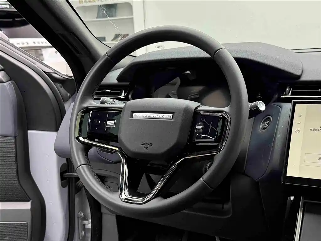 Land Rover Range Rover Velar 2024 Dynamic SE фото 12