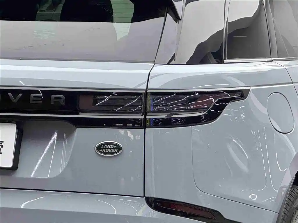 Land Rover Range Rover Velar 2024 Dynamic SE фото 17