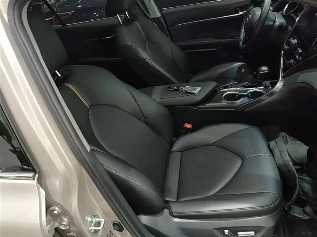 Toyota Camry 2021 2.0G Luxury Edition фото 25