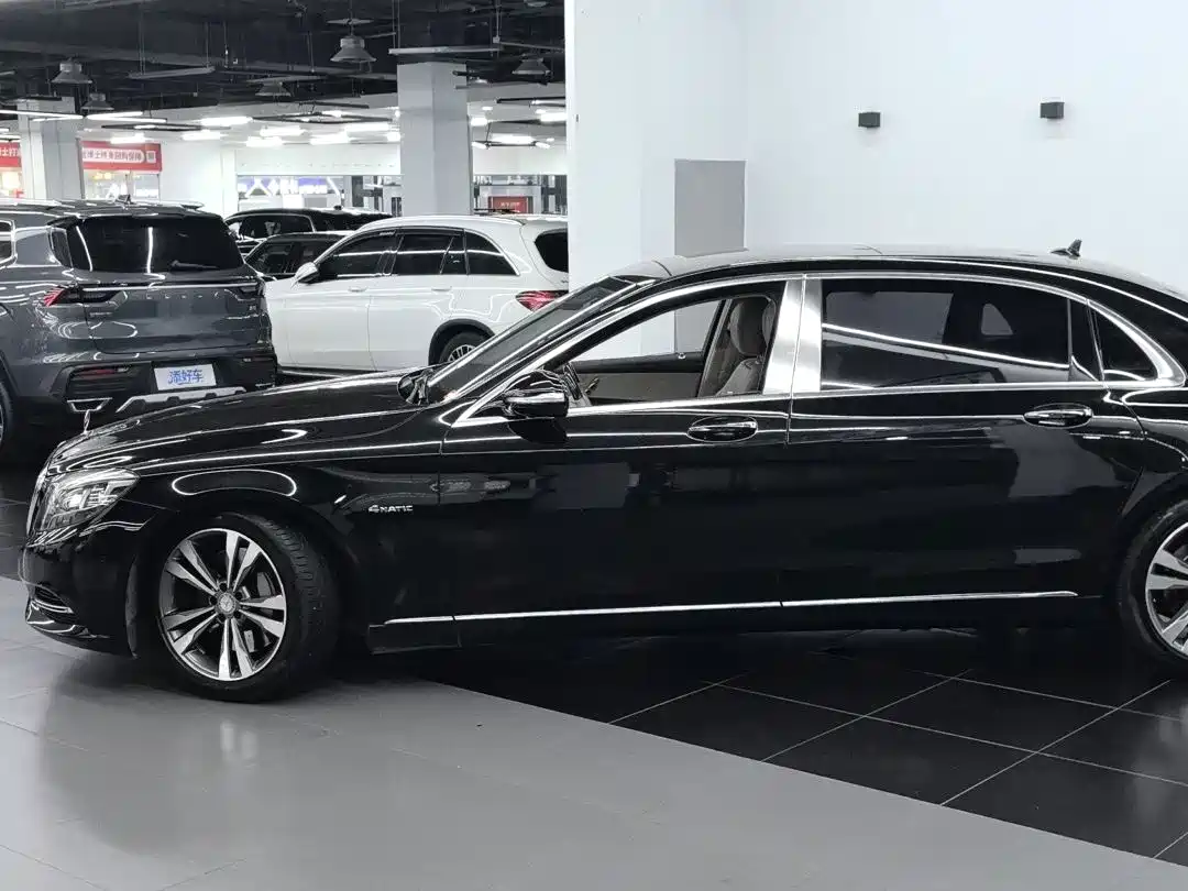 Фото 3 - Mercedes-Benz Maybach S-Class