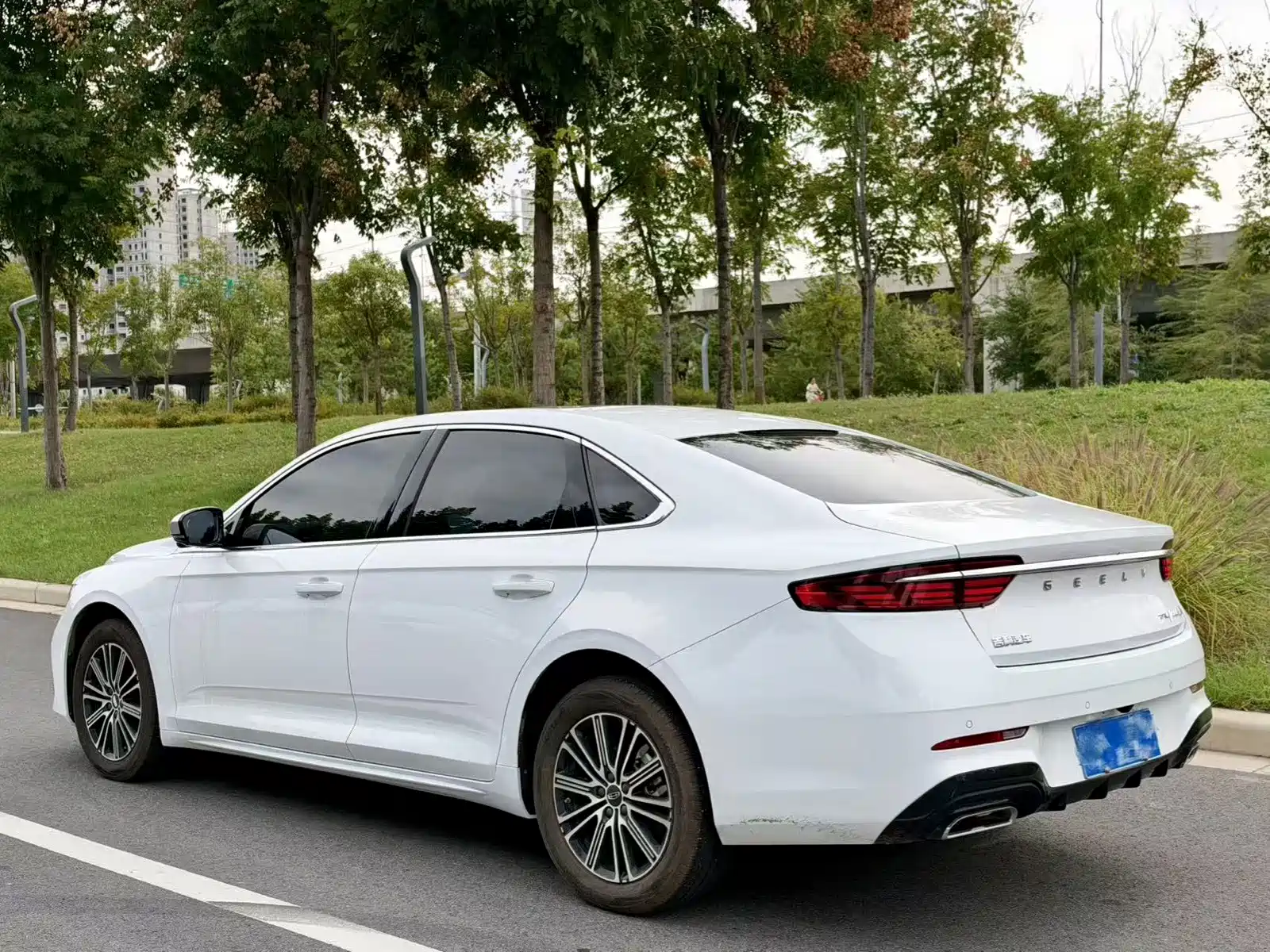 Photo 9 - Geely Preface